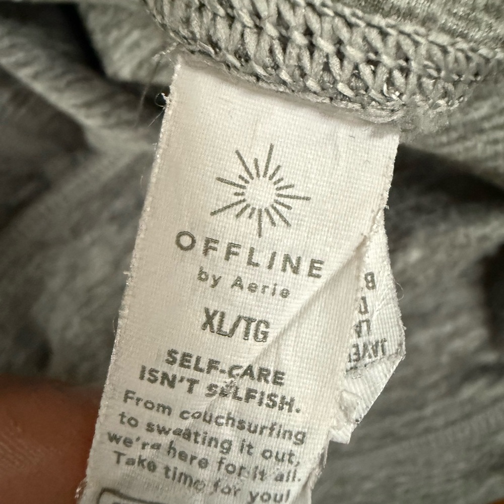 Aerie Gray Women's Shorts - Picture 4 of 4